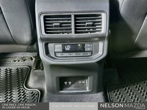 Used 2024 Volkswagen Atlas SEL Premium R-Line AWD/4WD image 29