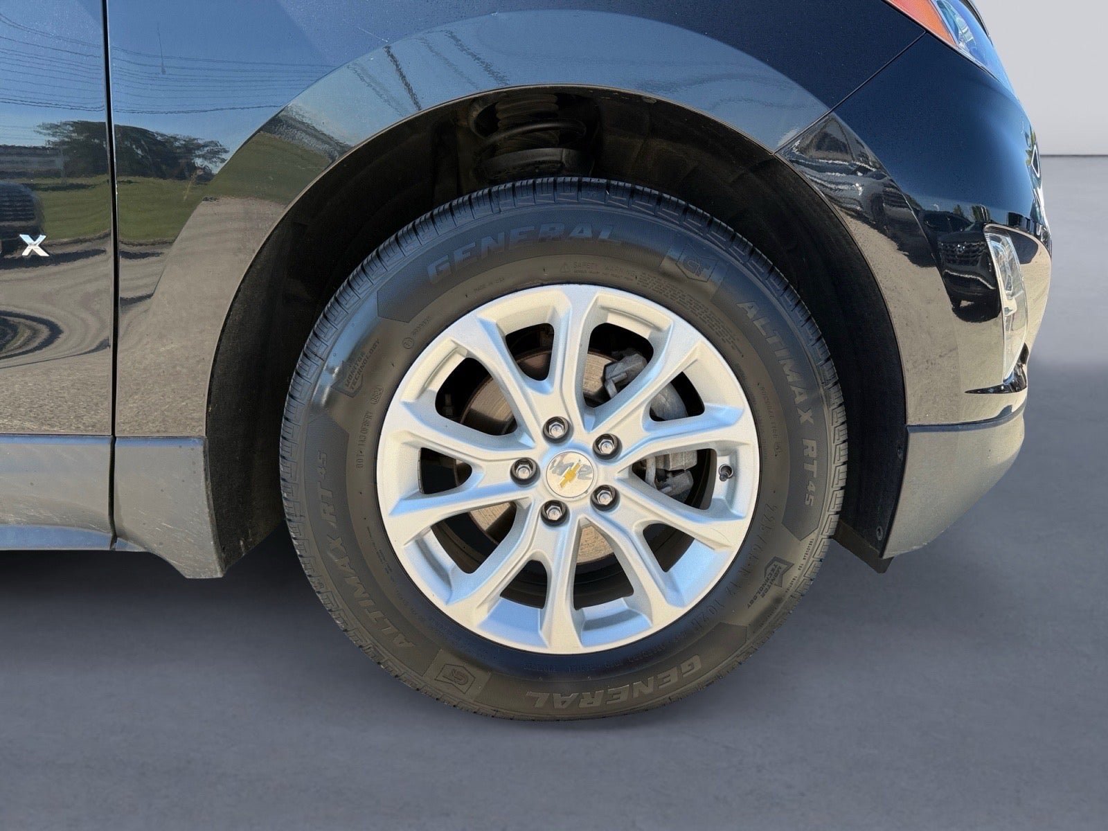 Used 2019 Chevrolet Equinox LS w/ LS Convenience Package FWD image 9