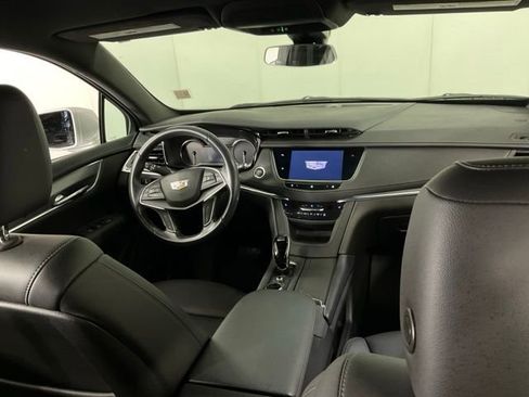 Used 2020 Cadillac XT5 Luxury image 11