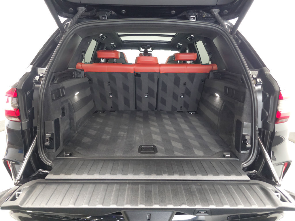 Used 2020 BMW X5 M Competition w/ Executive Package AWD/4WD image 28