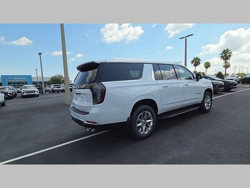 New 2026 Chevrolet Suburban Premier AWD/4WD image 26