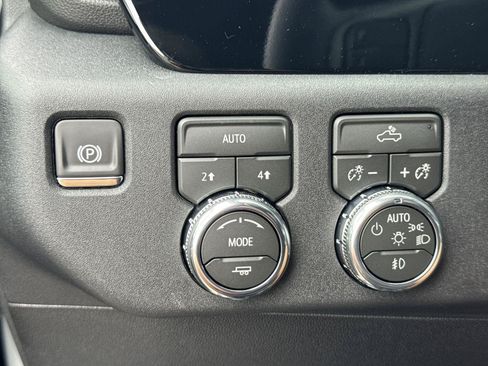 New 2026 GMC Sierra 1500 Elevation AWD/4WD image 16