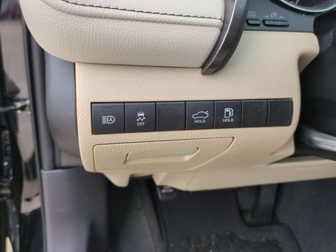 Used 2021 Toyota Camry LE FWD image 13