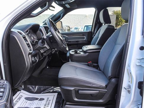 Used 2023 RAM 2500 Big Horn w/ Cold Weather Group image 17