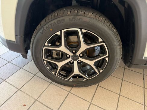 Used 2025 Jeep Compass Limited AWD/4WD image 24