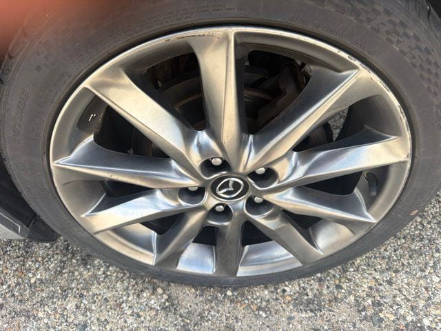 Used 2018 MAZDA MAZDA3 Touring FWD image 6