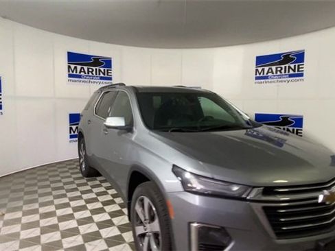 Used 2023 Chevrolet Traverse LT w/ LT Premium Package image 4