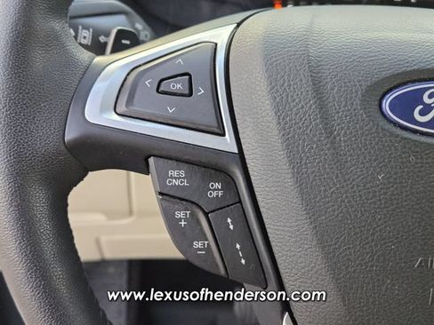 Used 2018 Ford Edge Titanium w/ Equipment Group 302A AWD/4WD image 24