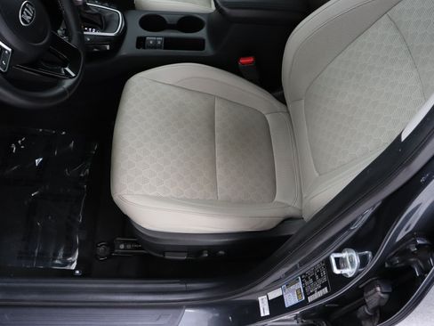 Used 2021 Kia Seltos SX w/ SX Sunroof Package AWD/4WD image 16