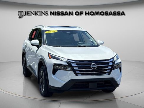 Certified 2024 Nissan Rogue SV w/ SV Premium Package FWD image 15