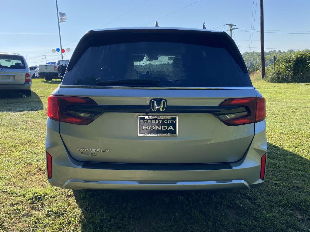 Used 2025 Honda Odyssey EX-L image 4