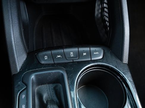Used 2022 Chevrolet TrailBlazer LT AWD/4WD image 19