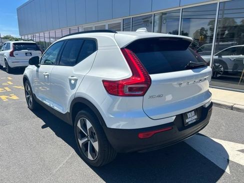 Used 2025 Volvo XC40 B5 Plus AWD/4WD image 3