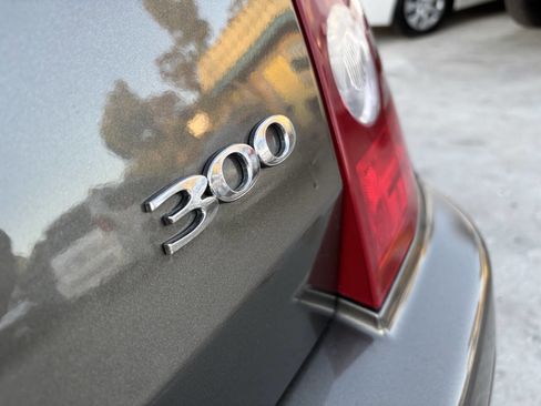 Used 2008 Chrysler 300 LX RWD image 17