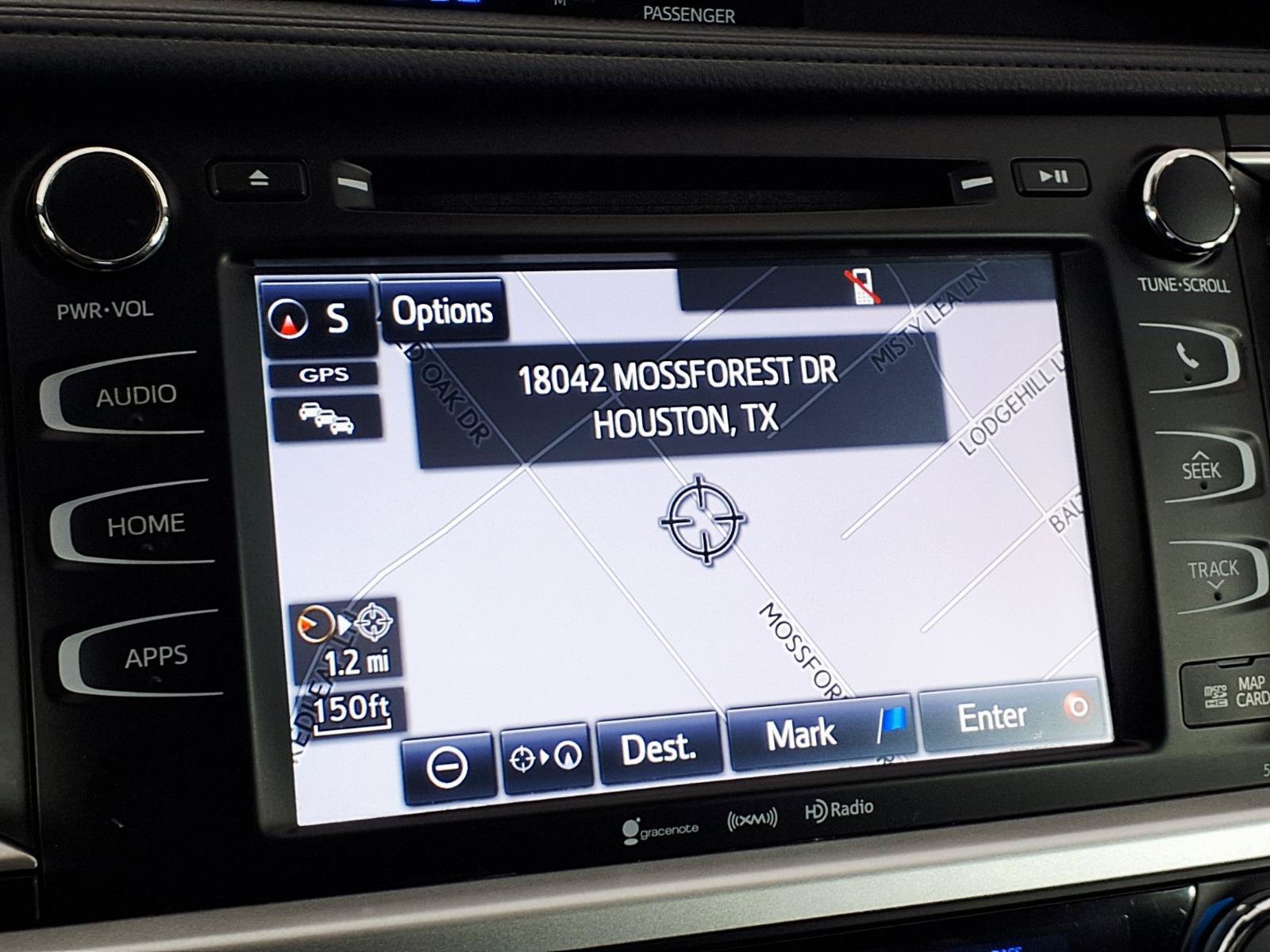 Used 2019 Toyota Highlander XLE FWD image 24