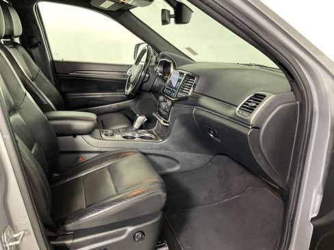 Used 2020 Jeep Grand Cherokee Limited w/ Luxury Group II image 25