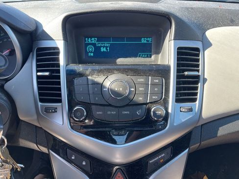Used 2014 Chevrolet Cruze LS image 8