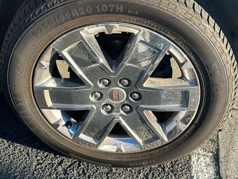 Used 2015 GMC Acadia Denali image 17