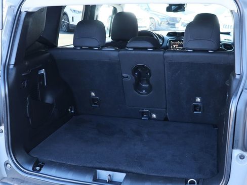 Used 2022 Jeep Renegade Latitude w/ Convenience Group image 26