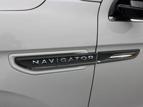 Used 2023 Lincoln Navigator Reserve RWD image 19