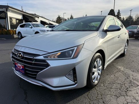 Used 2019 Hyundai Elantra SE image 10