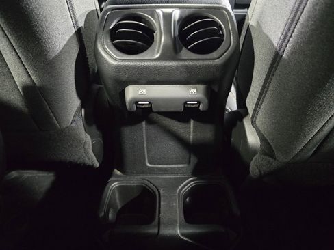 Used 2024 Jeep Wrangler Sport S image 28