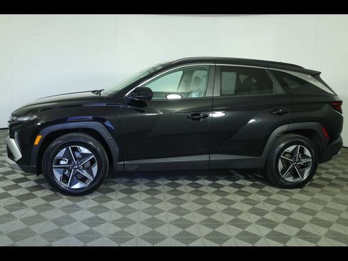 Used 2025 Hyundai Tucson SEL AWD/4WD image 15