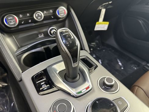 Used 2024 Alfa Romeo Stelvio Ti AWD/4WD image 20