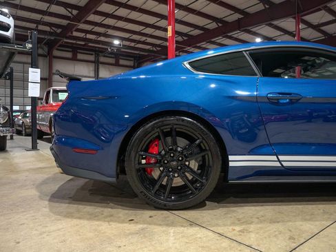 Used 2022 Ford Mustang Shelby GT500 w/ Technology Package image 9