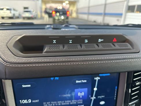 New 2026 Ford Bronco Outer Banks w/ Sasquatch Package image 25