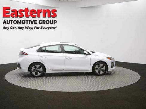 Used 2022 Hyundai Ioniq Limited image 45