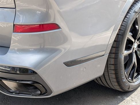 Used 2023 BMW X7 xDrive40i w/ M Sport Package image 25