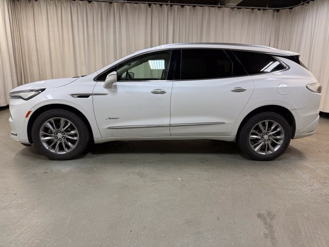 Used 2022 Buick Enclave Avenir w/ Avenir Technology Package AWD/4WD image 9