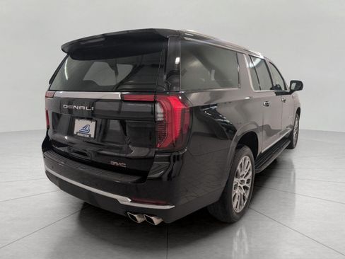 Used 2025 GMC Yukon XL Denali AWD/4WD image 20