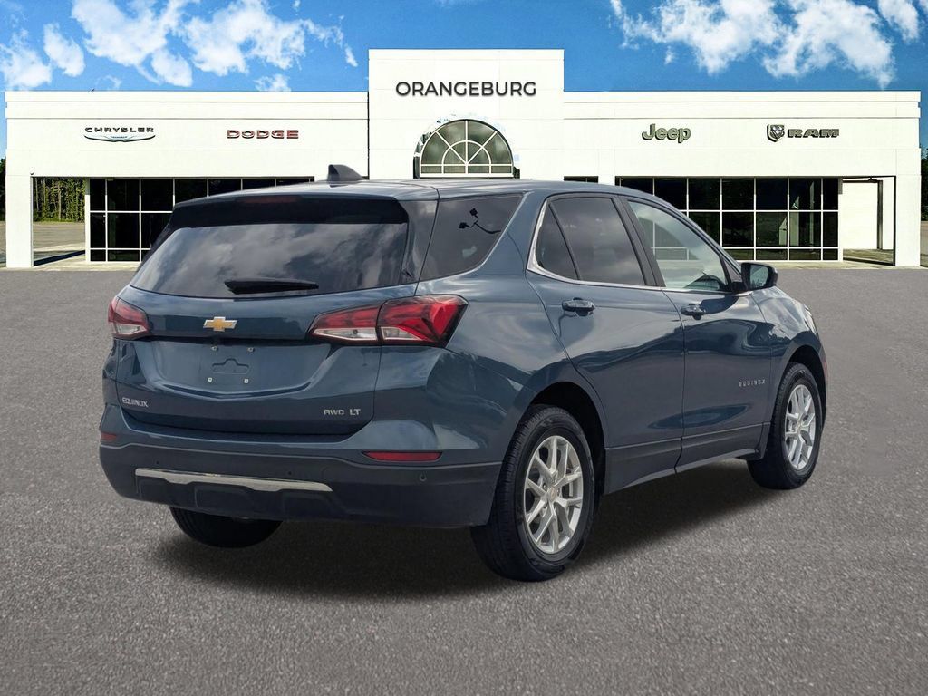 Used 2024 Chevrolet Equinox LT AWD/4WD image 8
