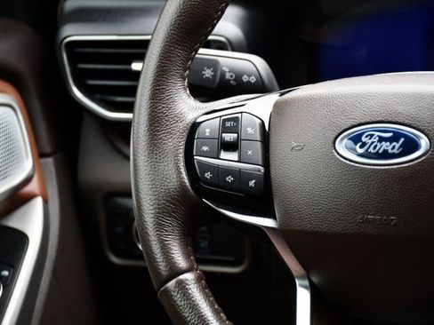 Used 2023 Ford Explorer King Ranch w/ Technology Package AWD/4WD image 25