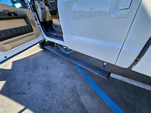 Used 2013 Ford F350 Lariat image 25