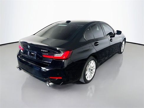 Used 2023 BMW 330i xDrive Sedan w/ Driving Assistance Package image 7