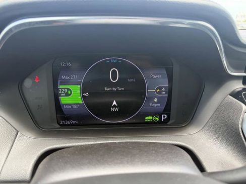 Used 2023 Chevrolet Bolt EUV LT w/ Driver Confidence Package FWD image 32