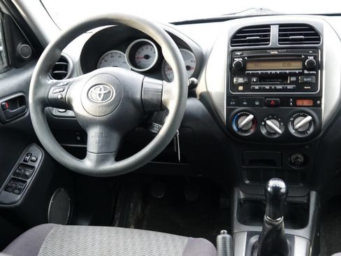 Used 2005 Toyota RAV4 4WD image 58