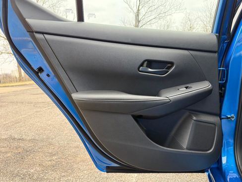 Used 2025 Nissan Sentra SV image 14