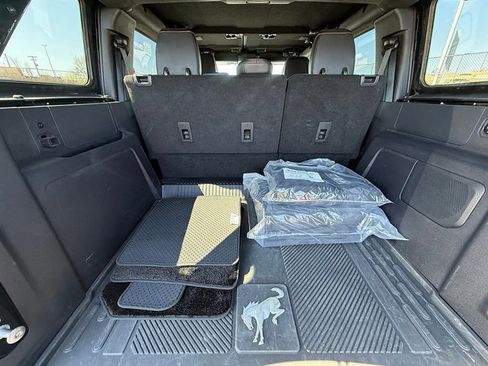 Used 2023 Ford Bronco Badlands image 16