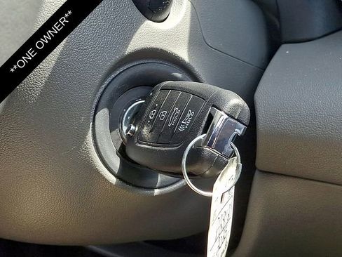 Used 2025 Hyundai Elantra SE FWD image 23