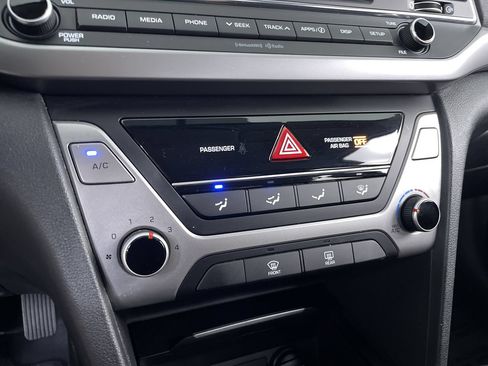 Used 2018 Hyundai Elantra SEL FWD image 16