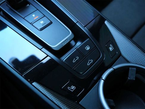 Used 2022 Porsche 911 Carrera 4 GTS image 16