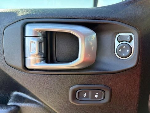 Used 2020 Jeep Wrangler Unlimited Sport S AWD/4WD image 26