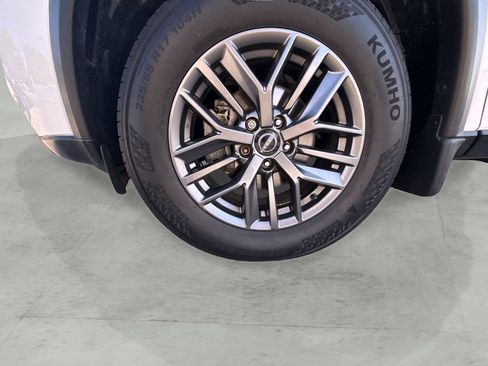 Used 2023 Nissan Rogue S AWD/4WD image 9