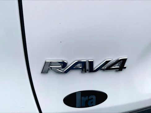 Used 2023 Toyota RAV4 XLE w/ Convenience Package AWD/4WD image 10