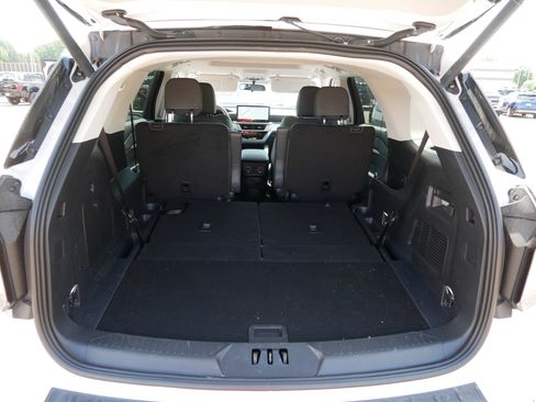 Used 2026 Ford Explorer Active w/ Active Comfort Package AWD/4WD image 18