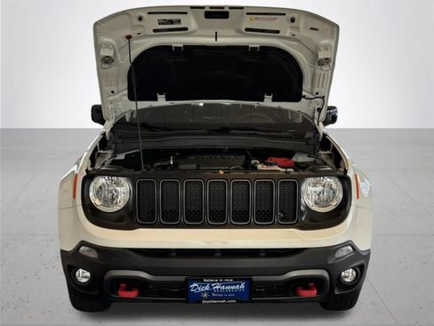 Used 2022 Jeep Renegade Trailhawk AWD/4WD image 4